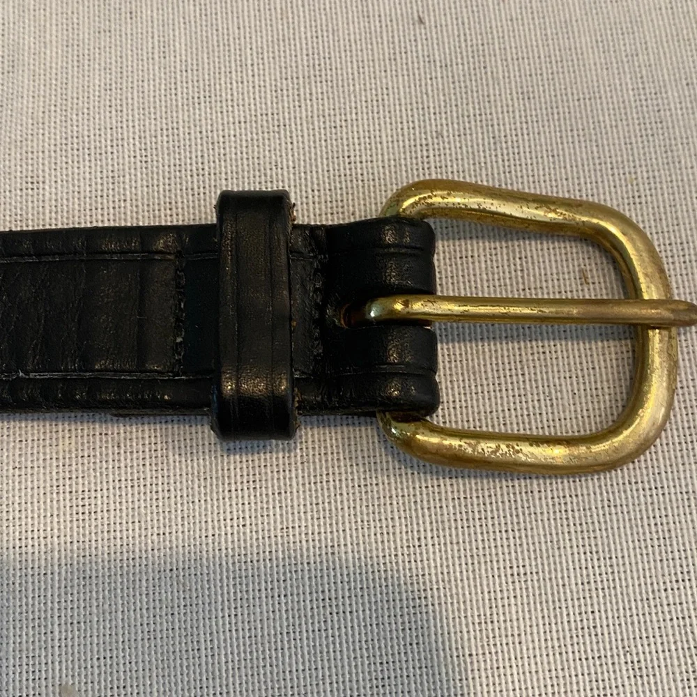 Tory Leather English bridle leather snaffle bit belt with brass hardware. SZ 28